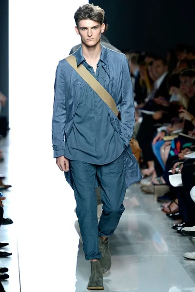 Look 28